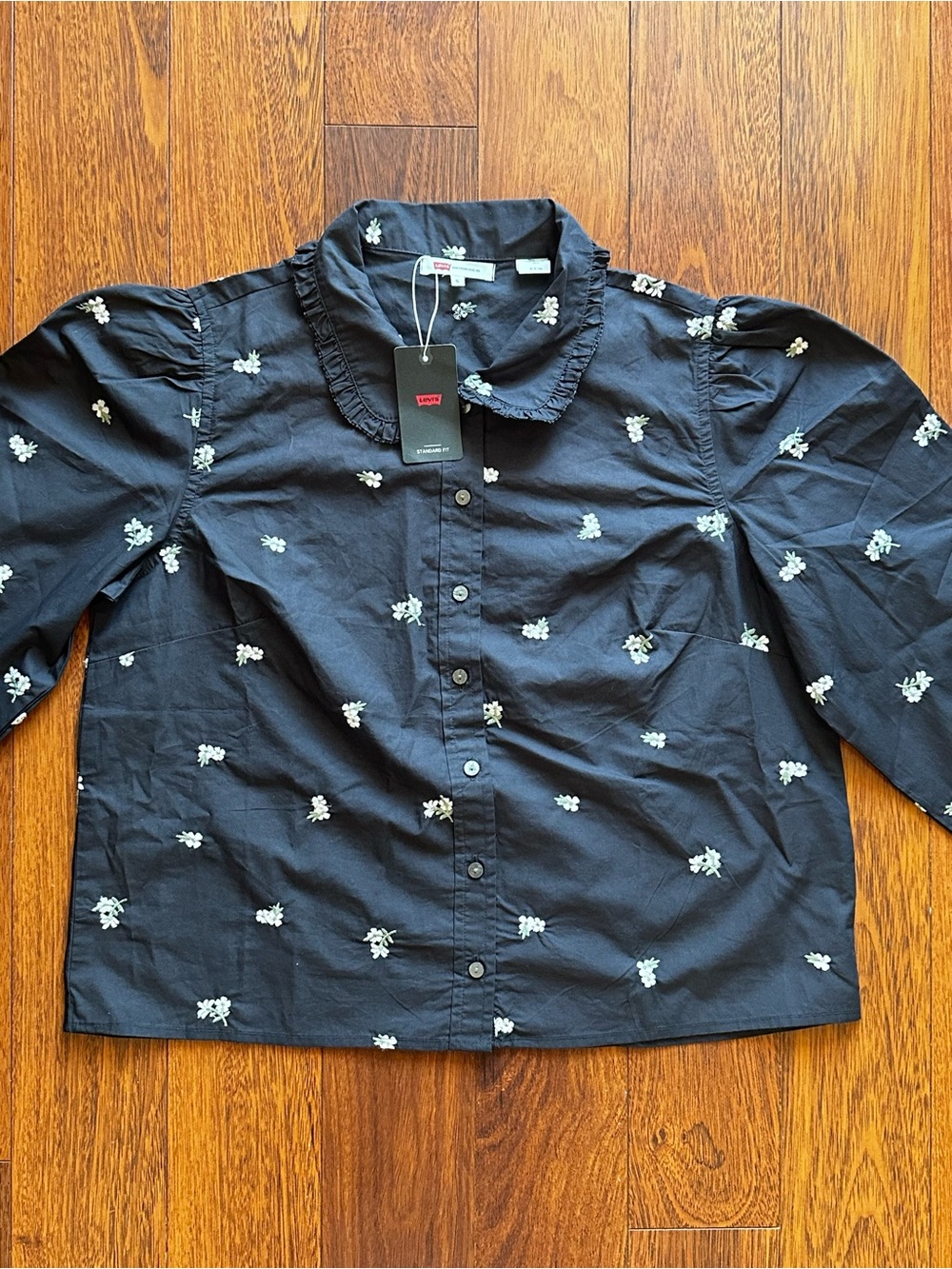 Levi's Embroidered Floral Blouse with Ruffled Collar - Size S (NWT) - Picture 5 of 11